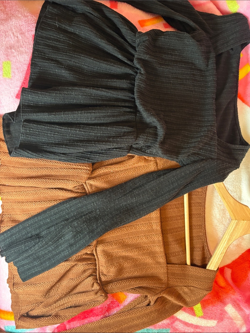 Women’s Ribbed Long-Sleeve Peplum Top - Black
